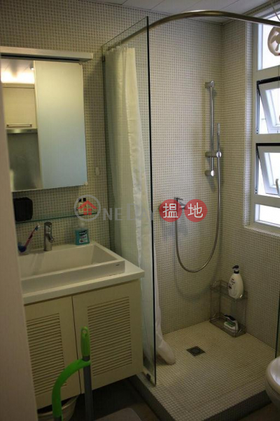 Flat for Rent in Low Block Vincent Mansion, Wan Chai | Low Block Vincent Mansion 永星苑低座 Rental Listings