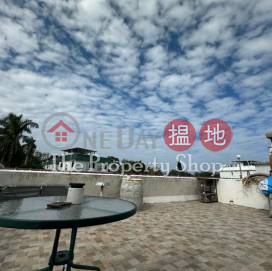 2/f Apartment with Roof Terrace, Sheung Sze Wan Village 相思灣村 | Sai Kung (CWB2818)_0