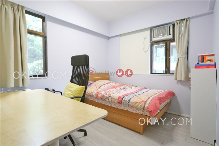 HK$ 65,000/ month, Mandarin Villa Wan Chai District, Luxurious 3 bedroom with balcony & parking | Rental