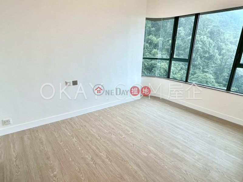 HK$ 65,000/ month, Hillsborough Court Central District | Unique 3 bedroom with balcony & parking | Rental