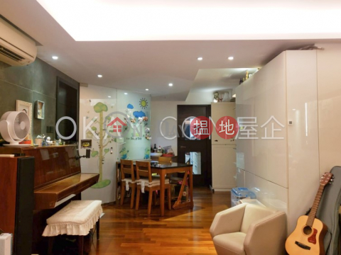 Stylish 2 bedroom on high floor with parking | For Sale | Spring Heights 春秋閣 _0