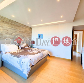 Luxurious 4 bedroom with balcony | For Sale