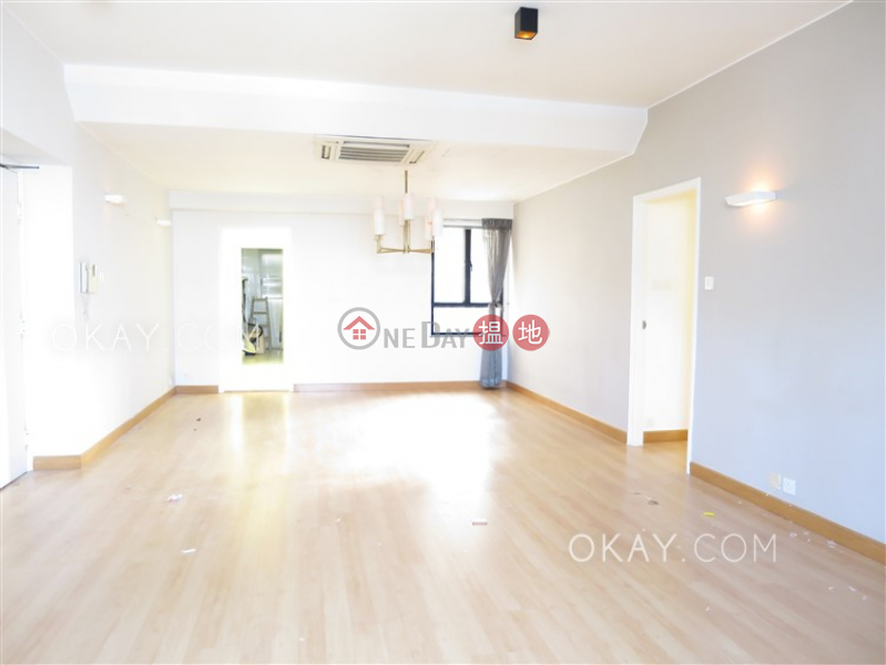 Unique 4 bedroom with balcony & parking | Rental | Nicholson Tower 蔚豪苑 Rental Listings