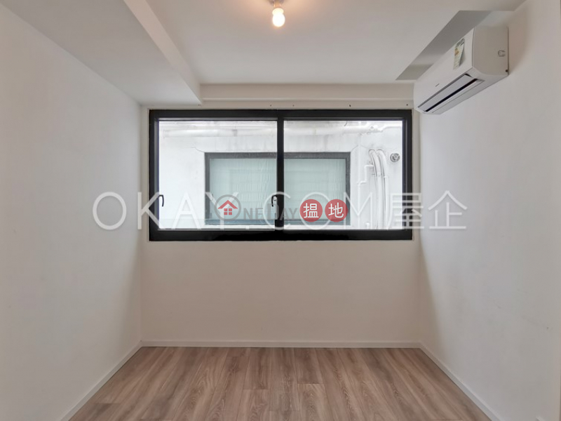 Gorgeous 3 bedroom with balcony & parking | Rental | 33 Consort Rise | Western District | Hong Kong Rental, HK$ 52,800/ month