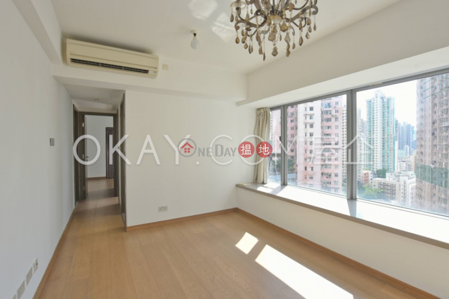 Luxurious 2 bedroom with balcony | Rental | Centre Point 尚賢居 Rental Listings