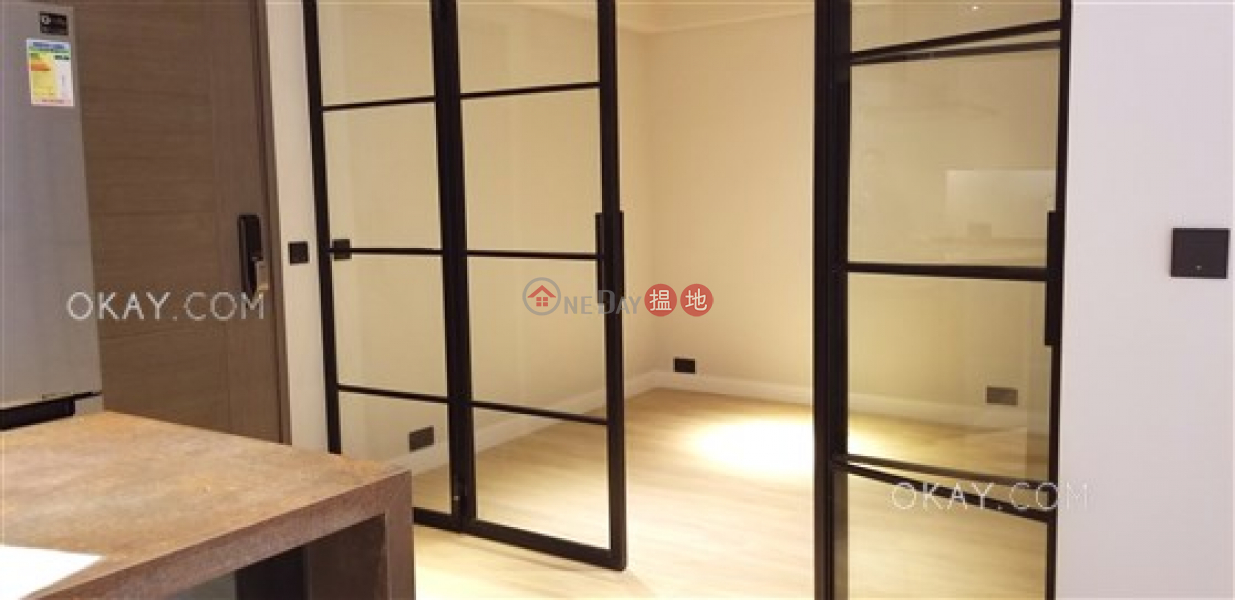 HK$ 32,000/ month, Hang Sing Mansion Western District, Practical 1 bedroom with terrace | Rental