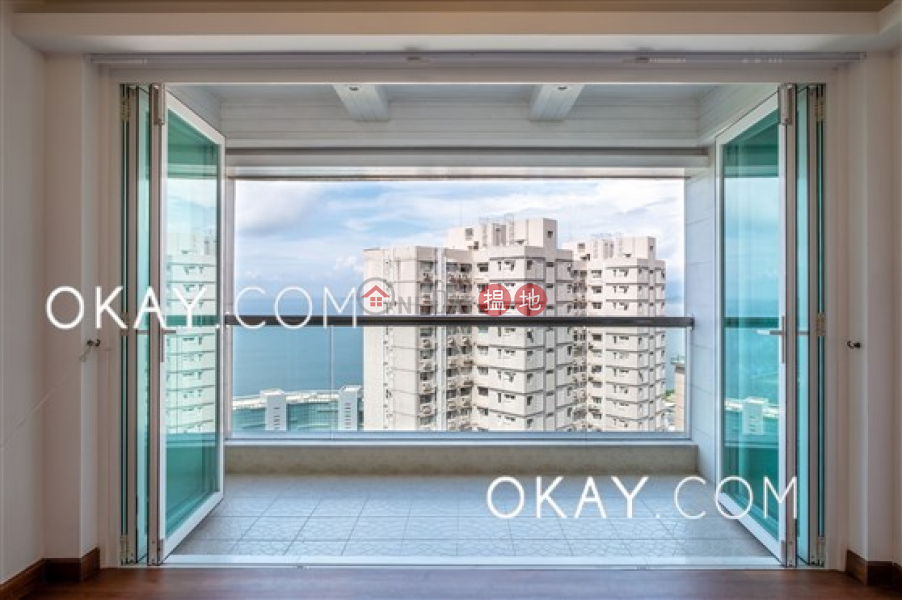 Nicely kept 3 bedroom with balcony & parking | Rental | Block 45-48 Baguio Villa 碧瑤灣45-48座 Rental Listings