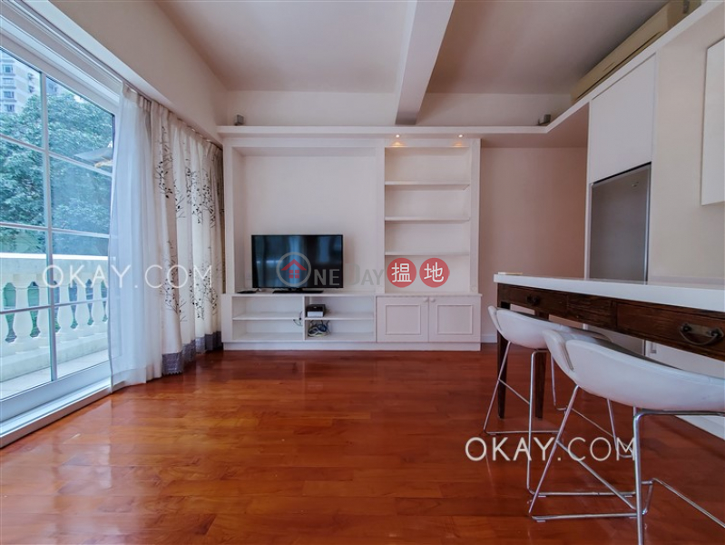 HK$ 35,000/ month | 15 Shelley Street Western District | Popular 1 bedroom with rooftop & balcony | Rental