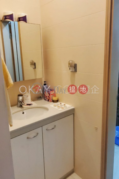Efficient 3 bedroom on high floor with parking | For Sale | Rhine Court 禮賢閣 Sales Listings