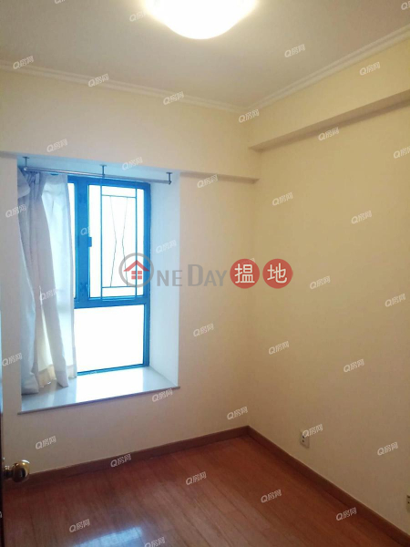 HK$ 28,000/ month Tower 6 Island Resort Chai Wan District, Tower 6 Island Resort | 3 bedroom Mid Floor Flat for Rent