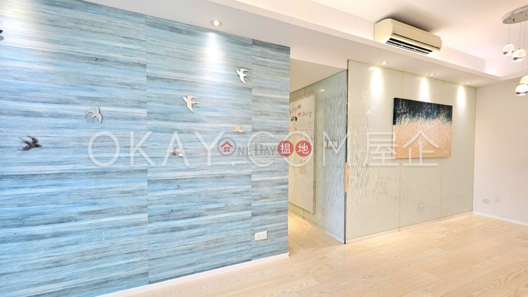 Unique 3 bedroom with balcony | For Sale, Parc Palais Block 1-3, 6, 8-9 君頤峰 1-3座, 6座, 8-9座 Sales Listings | Yau Tsim Mong (OKAY-S736192)