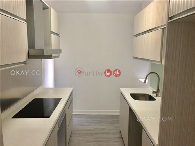 Unique 3 bedroom with balcony | For Sale, 7 Discovery Bay Road | Lantau Island | Hong Kong | Sales | HK$ 8M