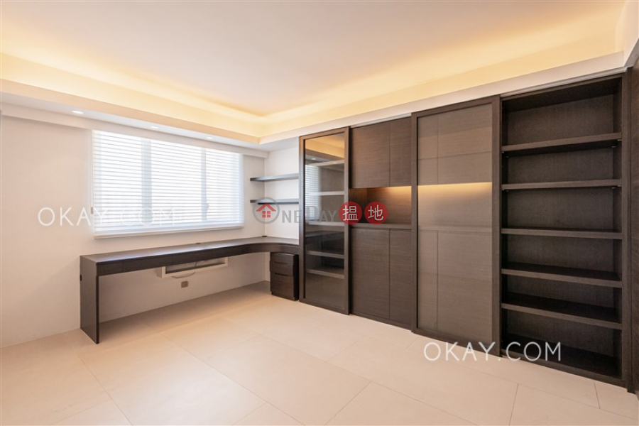 HK$ 68,000/ month Bellevue Heights | Wan Chai District Exquisite 3 bedroom with balcony & parking | Rental