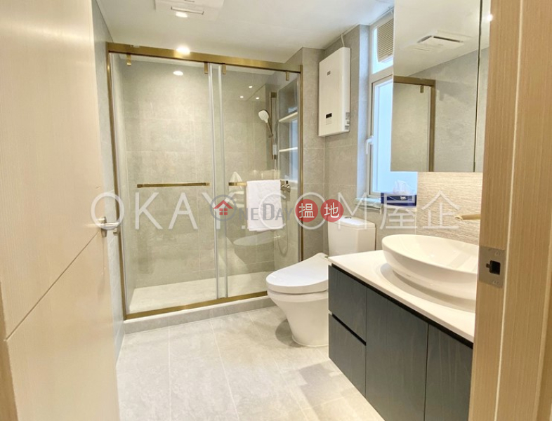 HK$ 33,000/ month | Tsui Man Court Wan Chai District, Lovely 2 bedroom on high floor with balcony | Rental