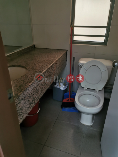 單邊多窗，新裝修，內廁, New Tech Plaza 新科技廣場 Rental Listings | Wong Tai Sin District (29117)