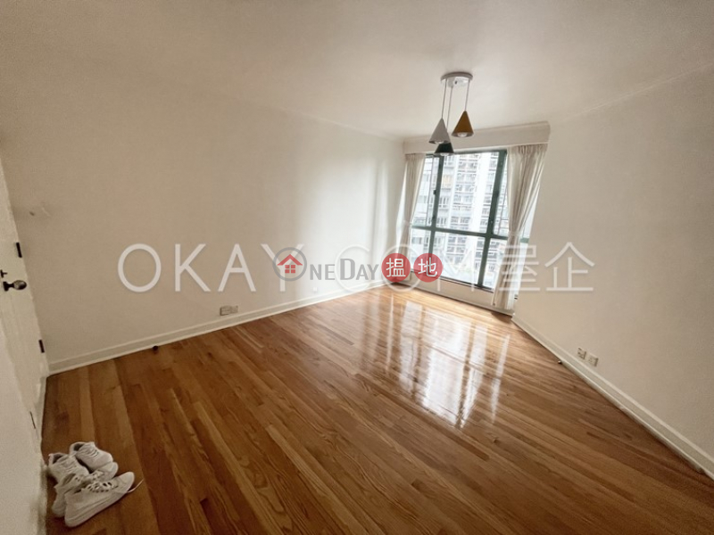 Nicely kept 3 bedroom in Mid-levels West | Rental | Goldwin Heights 高雲臺 Rental Listings