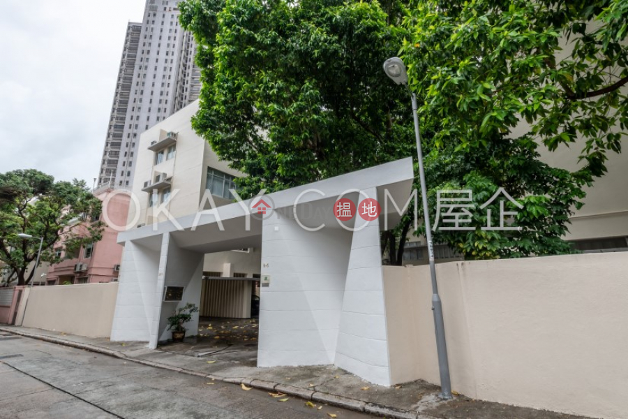 Stylish 3 bedroom with balcony & parking | Rental | 6 - 12 Crown Terrace 冠冕臺 6-12 號 Rental Listings