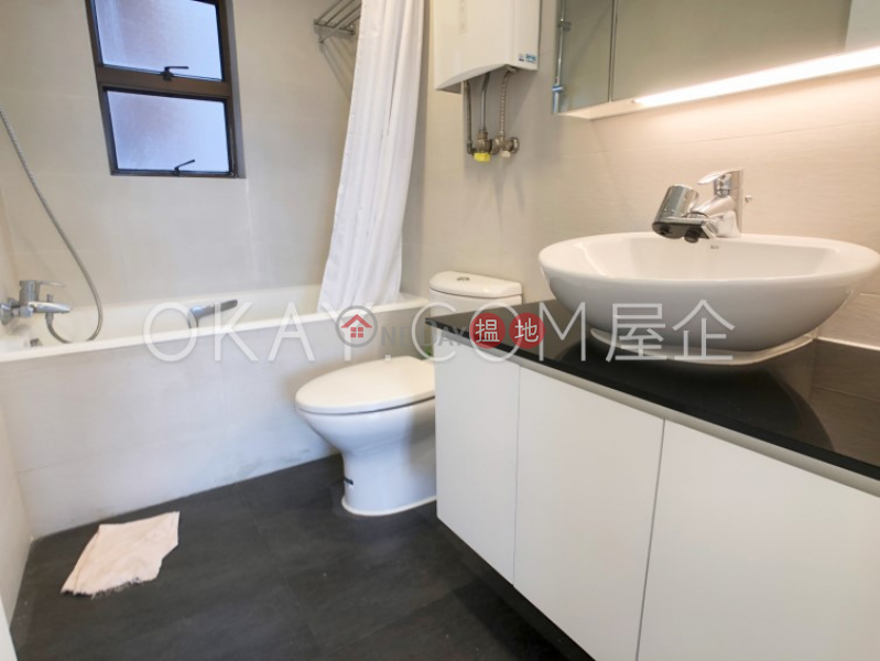 Gorgeous 3 bedroom in Mid-levels West | For Sale | Parkway Court 寶威閣 Sales Listings