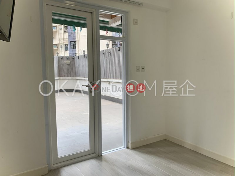 Popular 2 bedroom with terrace | For Sale | Kam Fung Mansion 金風大廈 Sales Listings