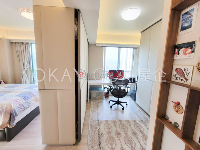 Stylish 3 bedroom in Mid-levels West | For Sale | Skyview Cliff 華庭閣 Sales Listings