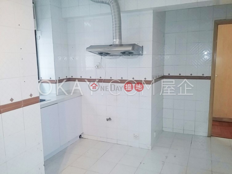 Exquisite 3 bedroom with parking | Rental | 1a Robinson Road 羅便臣道1A號 Rental Listings