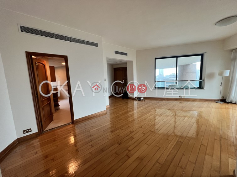 Gorgeous 3 bedroom with parking | For Sale | Fairlane Tower 寶雲山莊 Sales Listings