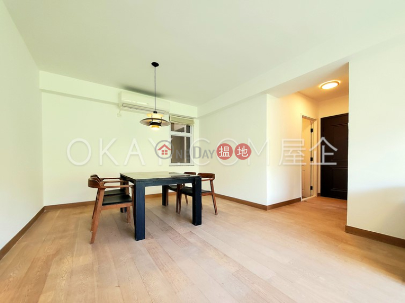 3房2廁,極高層,連車位,露台龍華花園出租單位|龍華花園(Ronsdale Garden)出租樓盤 (OKAY-R86221)