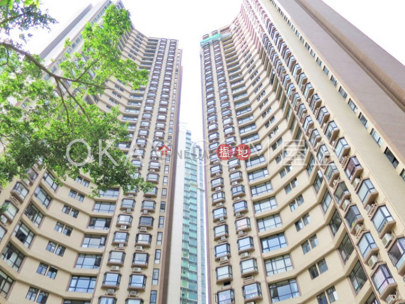 香港搵樓|租樓|二手盤|買樓| 搵地 | 住宅-出租樓盤3房2廁,連車位,露台龍華花園出租單位