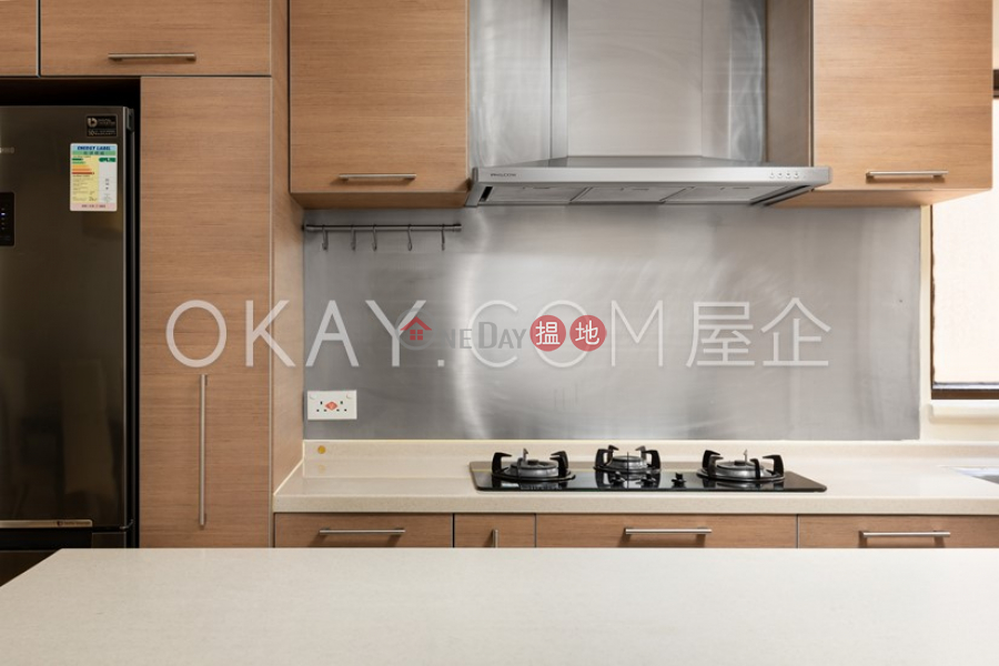 Elegant 3 bedroom in Mid-levels West | Rental | Parkway Court 寶威閣 Rental Listings