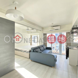 Intimate 2 bedroom on high floor with balcony | Rental | Centrestage 聚賢居 _0