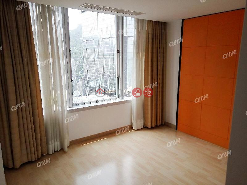 HK$ 37,000/ month, Convention Plaza Apartments, Wan Chai District, Convention Plaza Apartments | 1 bedroom High Floor Flat for Rent