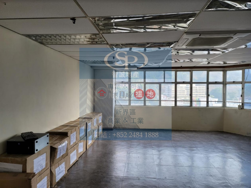 Property Search Hong Kong | OneDay | Industrial Rental Listings, Kwai Fong Fook Yip: Numerous windows, inside toilet