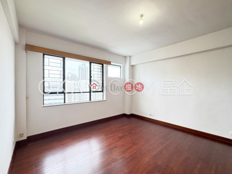 Tasteful 3 bedroom with balcony & parking | Rental | The Crescent Block A 仁禮花園 A座 Rental Listings