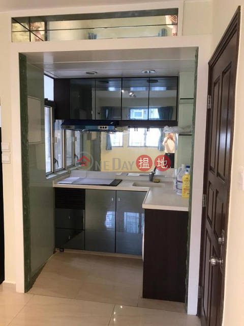 Flat for Sale in Lily Court, Causeway Bay | Lily Court 蓮花園 _0
