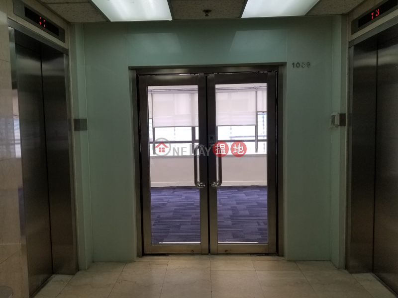 HK$ 41,412/ month, Kowloon Centre , Yau Tsim Mong | 10th Floor Double Door Lift Lobby Entrance