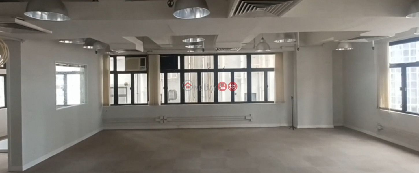 HK$ 24,900/ month | Loyong Court Commercial Building, Wan Chai District, TEL: 98755238