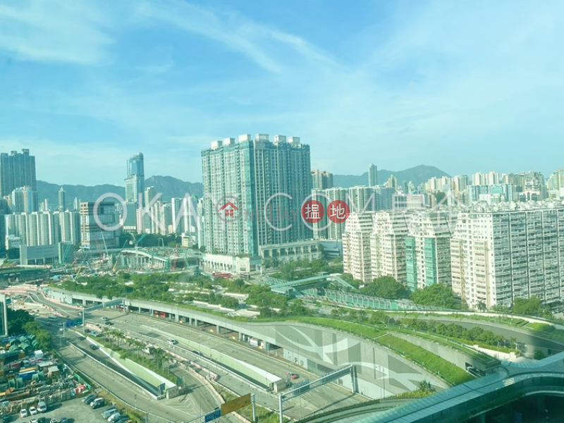 Nicely kept 3 bedroom in Kowloon Station | Rental | Sorrento Phase 1 Block 5 擎天半島1期5座 Rental Listings