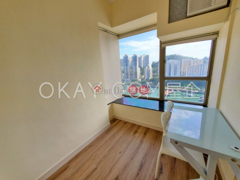 Rare 3 bedroom with balcony | Rental 238 Aberdeen Main Road | Southern District, Hong Kong Rental | HK$ 29,000/ month