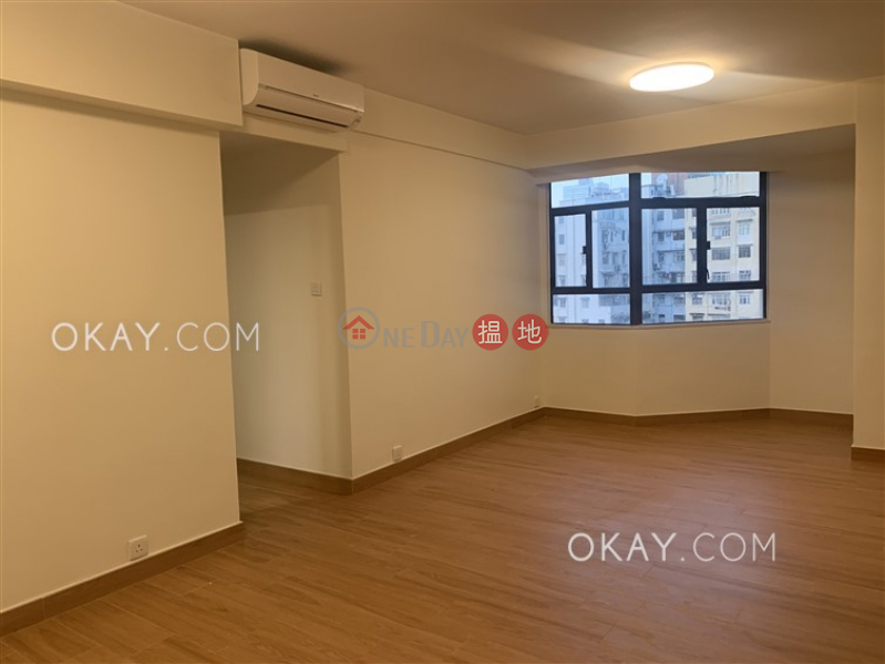 HK$ 35,000/ month, Trillion Court | Eastern District, Charming 3 bedroom on high floor | Rental