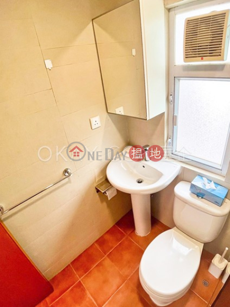 Property Search Hong Kong | OneDay | Residential, Rental Listings | Cozy studio on high floor with rooftop | Rental