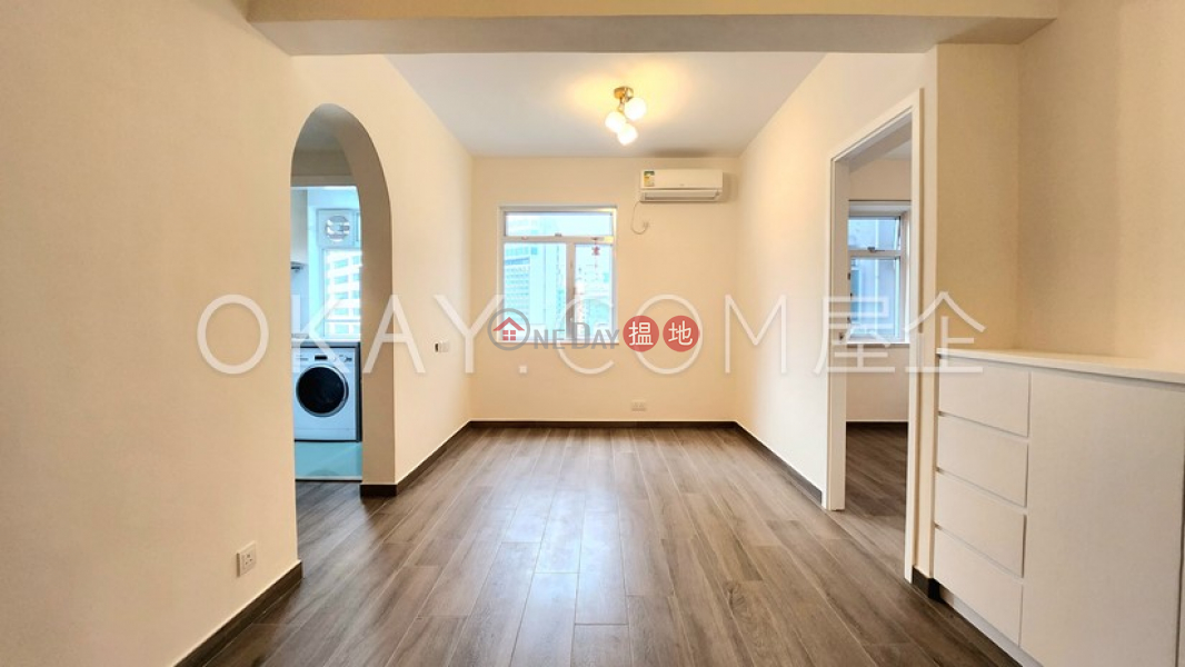 Generous 2 bedroom on high floor | For Sale | Pearl City Mansion 珠城大廈 Sales Listings