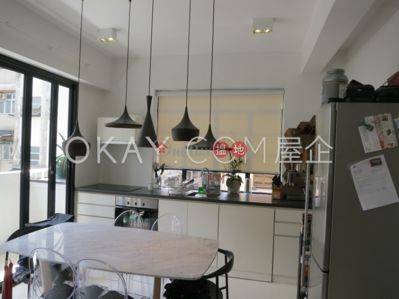 HK$ 30,000/ month, 60 Staunton Street, Central District | Gorgeous 1 bedroom with balcony | Rental