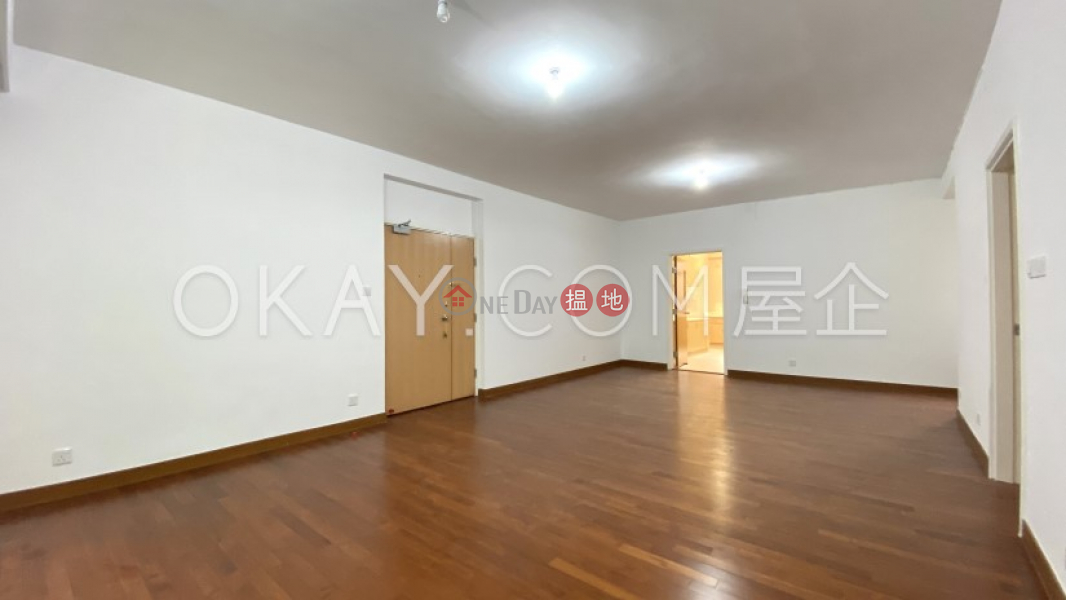 HK$ 46,900/ month, TANG COURT Kowloon Tong | Unique 3 bedroom with balcony & parking | Rental