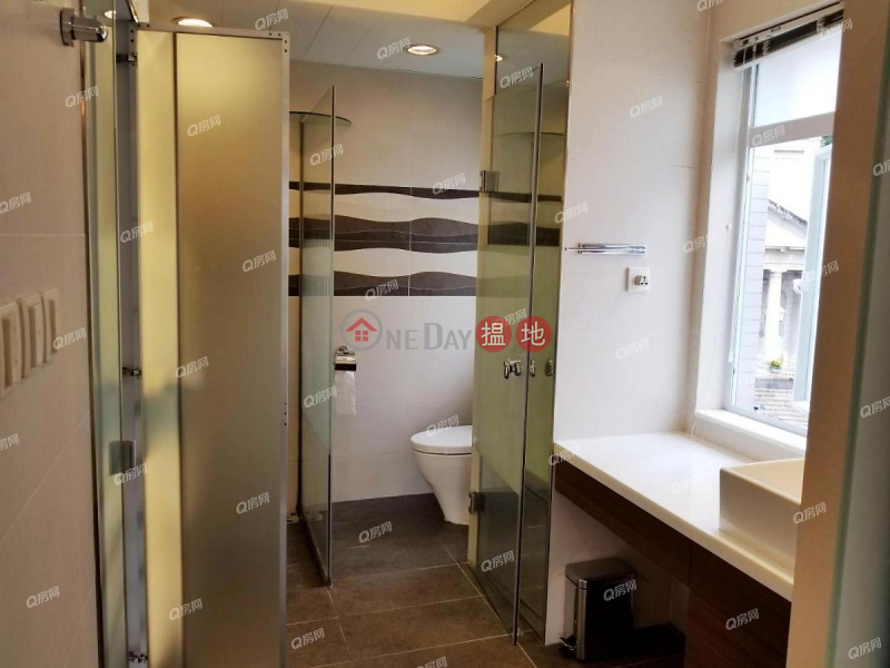 HK$ 110,000/ month Rose Court Wan Chai District, Rose Court | 3 bedroom Mid Floor Flat for Rent