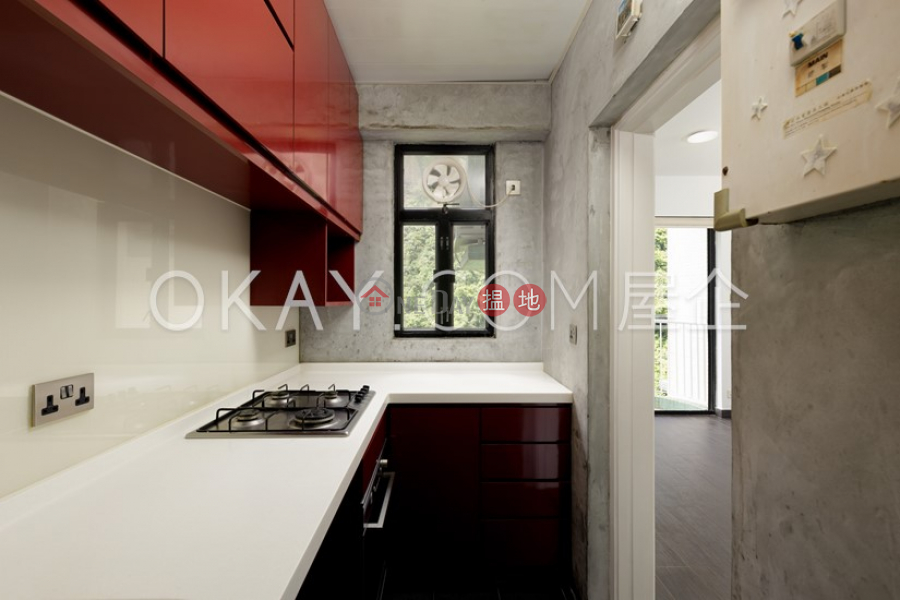 HK$ 11.8M Scenecliff Western District, Rare 2 bedroom with balcony | For Sale
