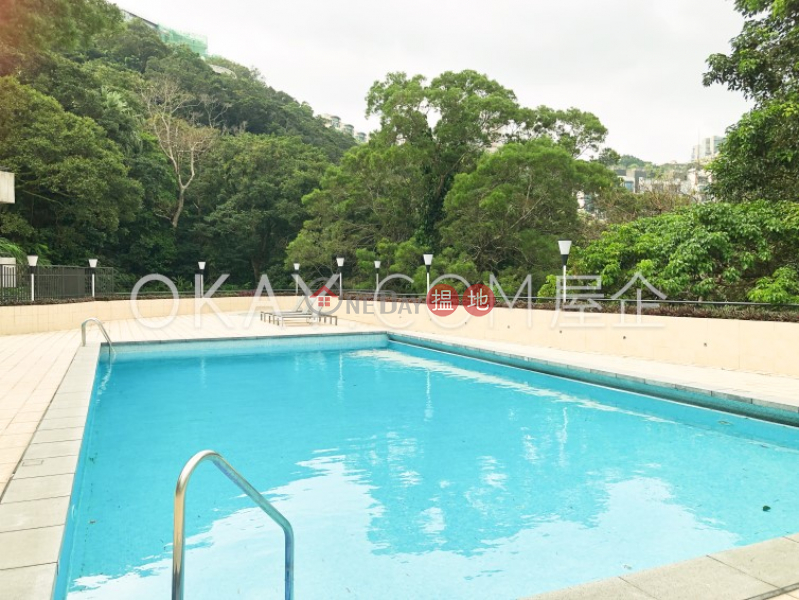 Exquisite 4 bedroom with sea views & parking | Rental | La Hacienda La Hacienda Rental Listings
