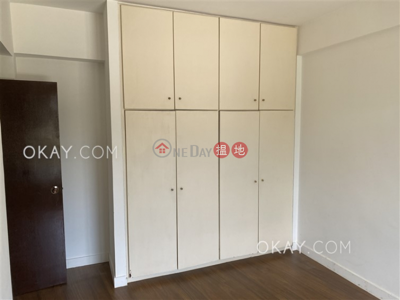 Tasteful 2 bedroom with balcony | For Sale | Discovery Bay Plaza / DB Plaza 愉景廣場 Sales Listings