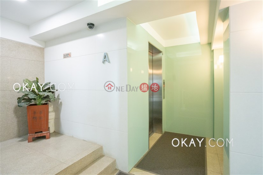 Efficient 2 bed on high floor with balcony & parking | For Sale | Flora Garden 富麗園 Sales Listings