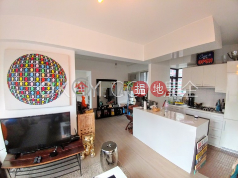 Unique 2 bedroom in Mid-levels West | For Sale | Cameo Court 慧源閣 _0
