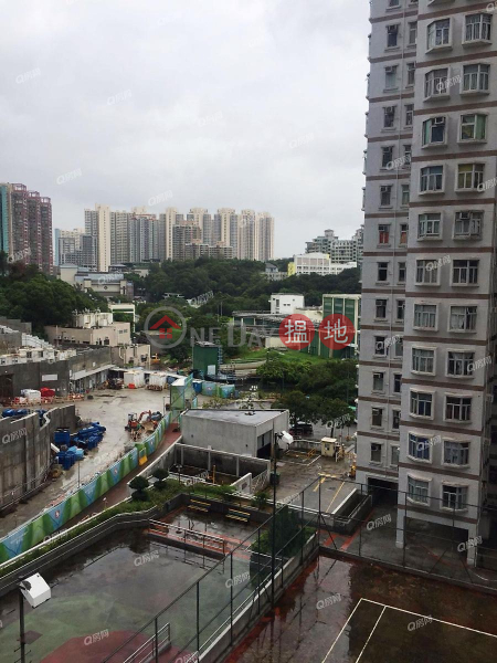 香港搵樓|租樓|二手盤|買樓| 搵地 | 住宅-出售樓盤|景觀開揚，鄰近地鐵，即買即住《偉景花園停車場買賣盤》
